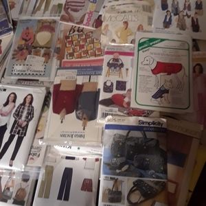 Lot of vtg 40+ sewing patterns